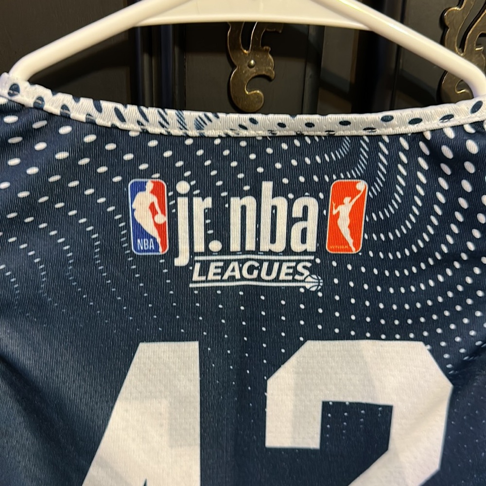 NBA New Orleans Pelicans JR sports apparel reversible jersey YOUTH S Reversible - Picture 11 of 14